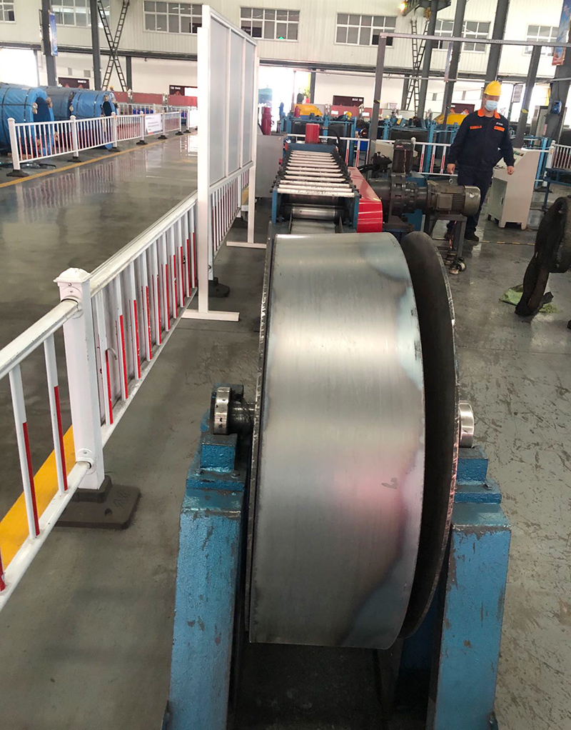 W型礦用鋼帶成型機(jī)