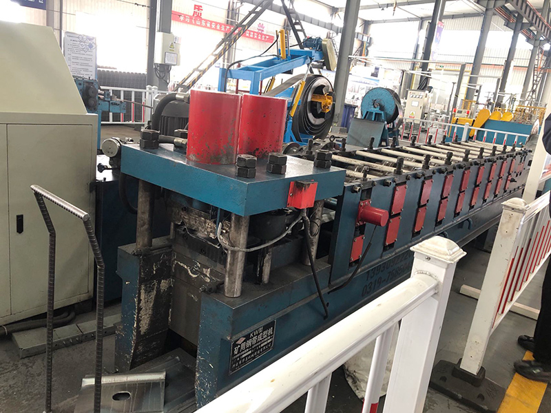 W型礦用鋼帶成型機(jī)